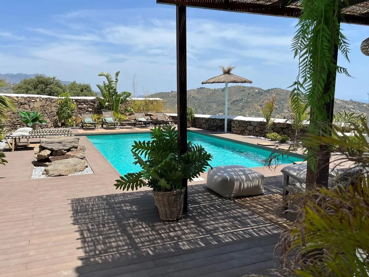 Belvilla By Oyo Villa Aurora Sayalonga