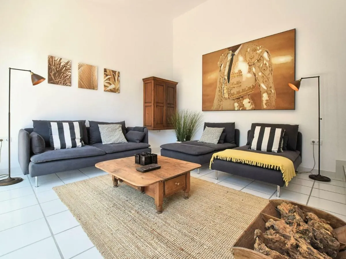 Belvilla By Oyo Villa Aurora Sayalonga